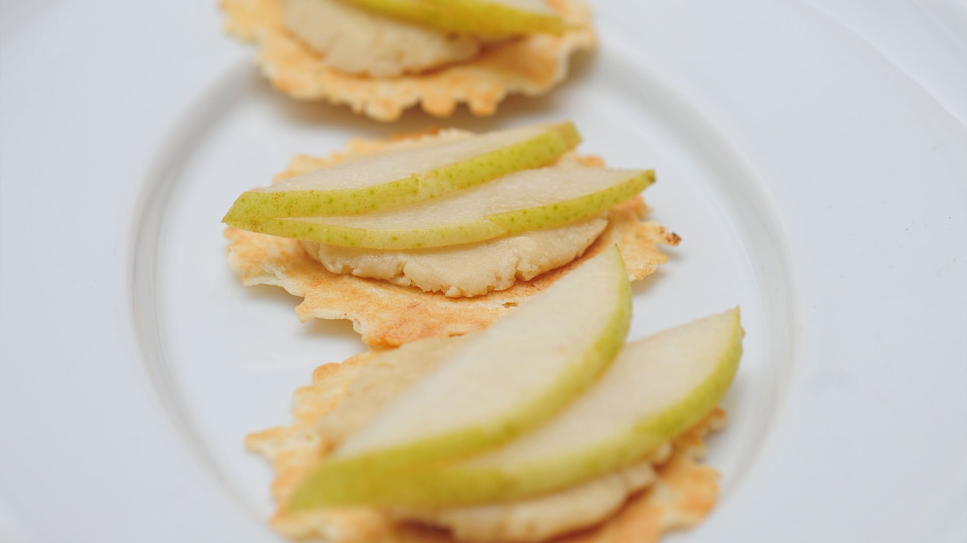 Cashew Butter With Fresh Pears Recipe